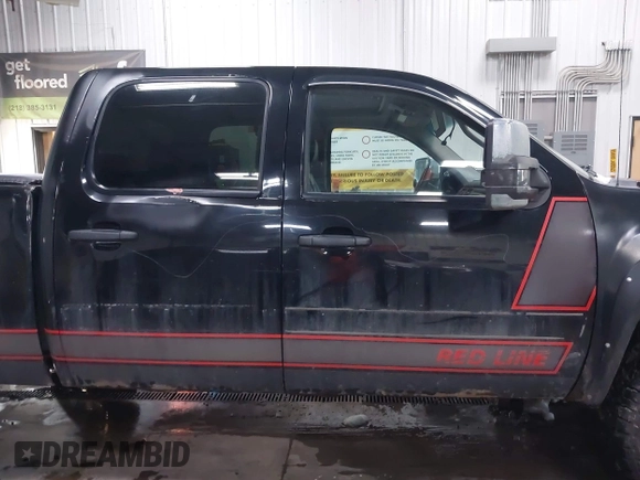 2010 GMC Sierra 1500 Denali z VIN 3GTRKXE20AG272226, wystawiony jako IAAI lot #41958283 z przebiegiem 244 627 mil mil oraz . Historia ofert i sprzedaży dostępna na DreamBid. Obrazek 13.