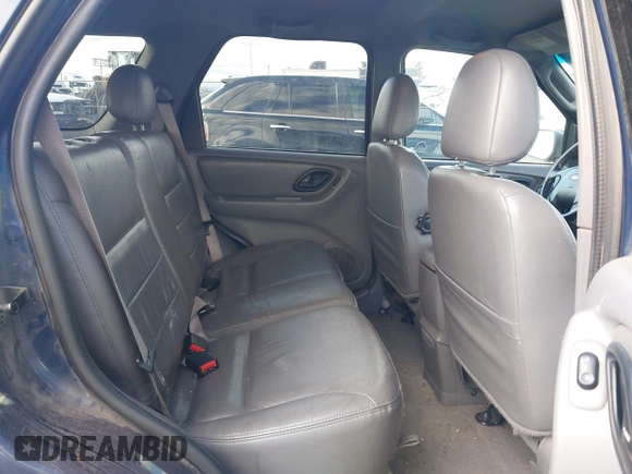 2002 Ford Escape XLT Choice with VIN 1FMYU04172KA40251, listed as a IAAI auction lot 41895889 with 214,935 mi miles and . Bid and sale history available at carsss.com. Image 8.