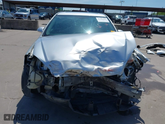 2014 Chevrolet Impala LT z VIN 2G1WB5E31E1180551, wystawiony jako IAAI lot #42386442 z przebiegiem 130 545 mil mil oraz . Historia ofert i sprzedaży dostępna na DreamBid. Obrazek 13.