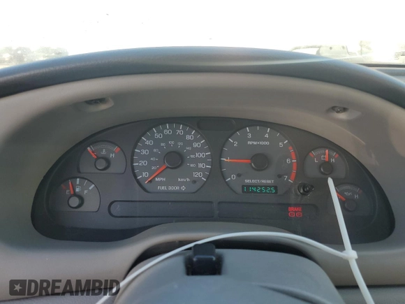 2000 Ford Mustang with VIN 1FAFP4441YF169212, listed as a Copart auction lot 83666634 with 114,252 mi miles and Clean Title. Bid and sale history available at carsss.com. Image 9.