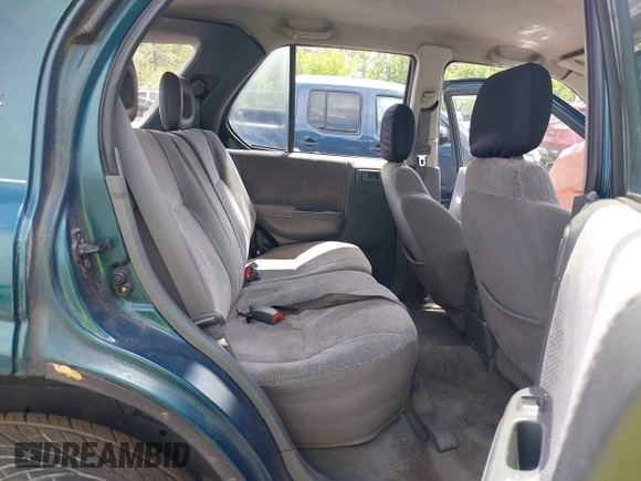 1999 Isuzu Rodeo S with VIN 4S2CK58W6X4332027, listed as a IAAI auction lot 42087396 with 258,508 mi miles and . Bid and sale history available at DreamBid. Image 8.