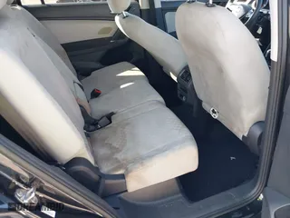 2018 Volkswagen Tiguan S with VIN 3VV1B7AX6JM036407, listed as a IAAI auction lot 41705021 with 84,171 mi miles. Bid and sale history available at carsss.com. Image 8.