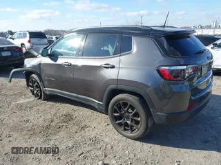 2022 Jeep Compass Latitude with VIN 3C4NJDBB3NT189648, listed as a IAAI auction lot 41334098 with 45,140 mi miles and . Bid and sale history available at DreamBid. Image 3.