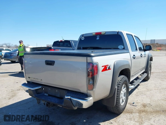 2005 Chevrolet Colorado 1SE LS Z71 z VIN 1GCDS136758256064, wystawiony jako IAAI lot #41847110 z przebiegiem 200 960 mil mil oraz . Historia ofert i sprzedaży dostępna na DreamBid. Obrazek 4.