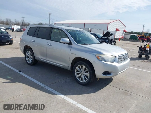 2008 Toyota Highlander Hybrid with VIN JTEEW41A082008629, listed as a IAAI auction lot 41958264 with 187,934 mi miles. Bid and sale history available at carsss.com. Image 1.