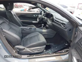 2024 Ford Mustang EcoBoost z VIN 1FA6P8TH1R5108414, wystawiony jako IAAI lot #42216812 z przebiegiem Nie podano mil oraz . Historia ofert i sprzedaży dostępna na DreamBid. Obrazek 5.
