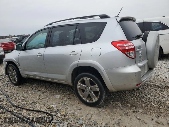 2010 Toyota RAV4 Sport z VIN JTMRF4DV3A5036711, wystawiony jako Copart lot #51787685 z przebiegiem 209 902 mil mil oraz Czysty tytuł • Clean title. Historia ofert i sprzedaży dostępna na DreamBid. Obrazek 2.
