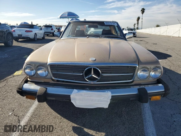 1981 Mercedes-Benz 380 380SL with VIN WDBBA45A7BB000937, listed as a Copart auction lot 83370134 with 155,687 mi miles and Clean Title. Bid and sale history available at carsss.com. Image 5.