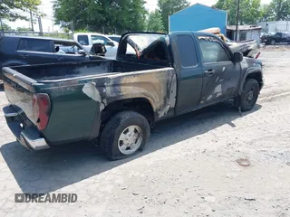 2005 Chevrolet Colorado LS Z71 z VIN 1GCDT196858257051, wystawiony jako IAAI lot #41509071 z przebiegiem Nie podano mil oraz . Historia ofert i sprzedaży dostępna na DreamBid. Obrazek 4.
