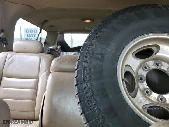 2002 Ford Excursion Limited with VIN 1FMSU43FX2ED70622, listed as a Copart auction lot 87723895 with NaN miles and Salvage Title. Bid and sale history available at carsss.com. Image 10.