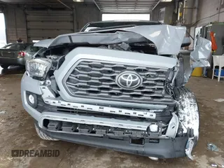 2021 Toyota Tacoma 4WD SR5 with VIN 3TMDZ5BNXMM111204, listed as a IAAI auction lot 41308159 with 46,024 mi miles. Bid and sale history available at carsss.com. Image 12.