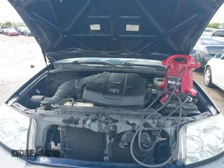 2003 Toyota 4Runner SR5 z VIN JTEZU14R638004274, wystawiony jako IAAI lot #42108311 z przebiegiem Nie podano mil oraz . Historia ofert i sprzedaży dostępna na DreamBid. Obrazek 10.