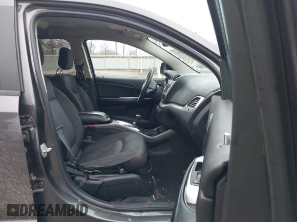 2016 Dodge Journey SXT with VIN 3C4PDCBG9GT137742, listed as a IAAI auction lot 41879431 with 207,443 mi miles. Bid and sale history available at carsss.com. Image 5.