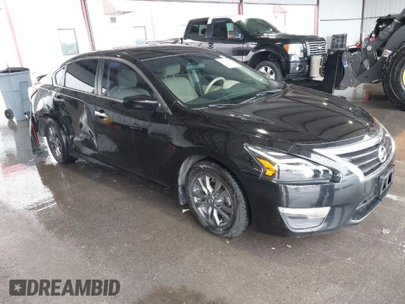 2015 Nissan Altima 2.5 SL with VIN 1N4AL3AP7FN900680, listed as a IAAI auction lot 41905897 with 158,200 mi miles. Bid and sale history available at carsss.com. Image 1.
