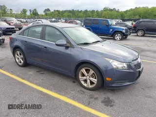 2014 Chevrolet Cruze 2LT z VIN 1G1PE5SB0E7167252, wystawiony jako IAAI lot #42017261 z przebiegiem 100 310 mil mil oraz . Historia ofert i sprzedaży dostępna na DreamBid. Obrazek 1.
