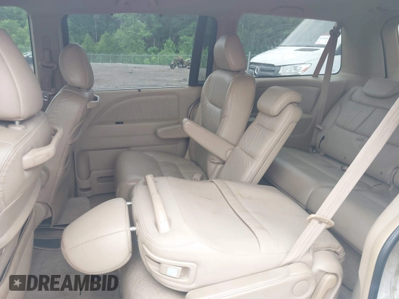 2005 Honda Odyssey EX-L with VIN 5FNRL38705B085917, listed as a IAAI auction lot 42210776 with 296,056 mi miles. Bid and sale history available at carsss.com. Image 8.