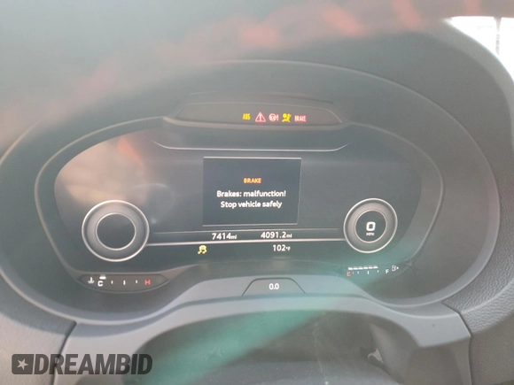 2020 Audi RS 3 z VIN WUABWGFF7LA905865, wystawiony jako Copart lot #74058024 z przebiegiem 7 414 mil mil oraz Nie do naprawy • Non repairable. Historia ofert i sprzedaży dostępna na DreamBid. Obrazek 9.