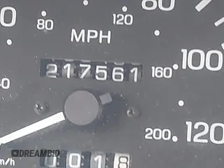 1997 Nissan Sentra XE with VIN 1N4AB41D5VC710773, listed as a IAAI auction lot 41561411 with 217,561 mi miles and . Bid and sale history available at DreamBid. Image 7.