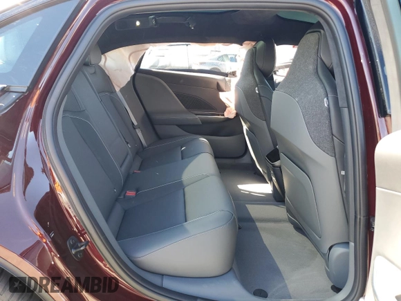 2023 Lucid Air Grand Touring z VIN 50EA1GBA1PA009192, wystawiony jako Copart lot #68173714 z przebiegiem 6 021 mil mil oraz Szkoda całkowita • Salvage title. Historia ofert i sprzedaży dostępna na DreamBid. Obrazek 11.