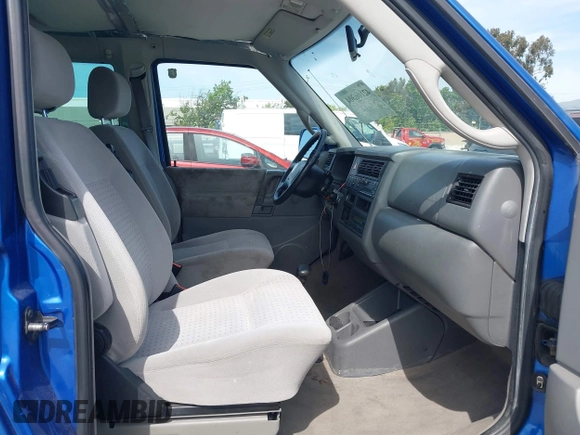2000 Volkswagen EuroVan с VIN WV2MH4703YH022435, выставлен на аукционе IAAI как лот 42106304 с пробегом 185 376 миль миль и . История ставок и продаж доступна на DreamBid. Изображение 5.