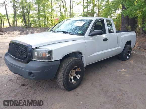 2007 Dodge Dakota ST with VIN 1D7HE22K97S177942, listed as a IAAI auction lot 42170255 with 166,633 mi miles and . Bid and sale history available at carsss.com. Image 2.
