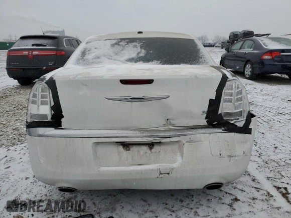 2014 Chrysler 300 with VIN 2C3CCAEGXEH358259, listed as a Copart auction lot 44725945 with 185,481 mi miles and Salvage Title. Bid and sale history available at carsss.com. Image 6.