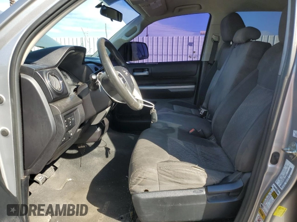 2015 Toyota Tundra SR5 z VIN 5TFEY5F12FX185681, wystawiony jako Copart lot #47140415 z przebiegiem 54 572 mil mil oraz Szkoda całkowita • Salvage title. Historia ofert i sprzedaży dostępna na DreamBid. Obrazek 7.