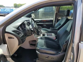 2016 Dodge Grand Caravan SXT with VIN 2C4RDGCG1GR369947, listed as a Copart auction lot 54504805 with 135,179 mi miles and Salvage Title. Bid and sale history available at DreamBid. Image 7.