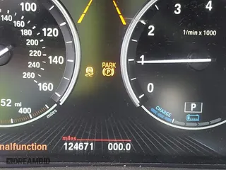 2018 BMW X5 xDrive40e iPerformance with VIN 5UXKT0C58J0V99415, listed as a IAAI auction lot 41391474 with 124,671 mi miles. Bid and sale history available at carsss.com. Image 16.