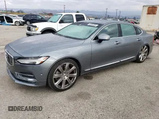 2018 Volvo S90 Inscription with VIN LVY992ML7JP039277, listed as a Copart auction lot 43240205 with 44,151 mi miles and Salvage Title. Bid and sale history available at carsss.com. Image 1.