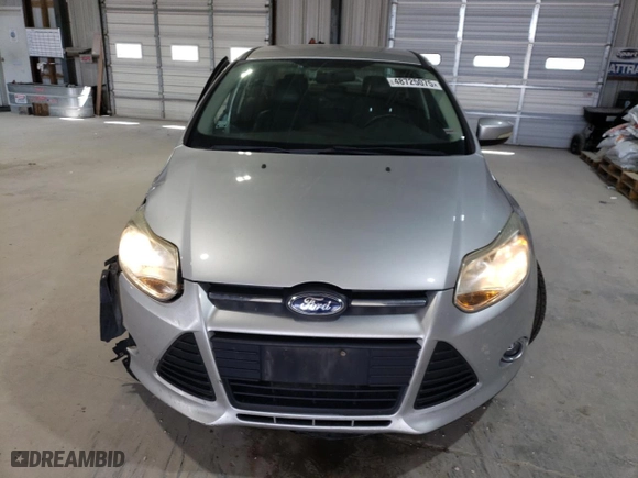 2014 Ford Focus SE with VIN 1FADP3F23EL196924, listed as a Copart auction lot 48725075 with 114,547 mi miles and Clean Title. Bid and sale history available at carsss.com. Image 5.