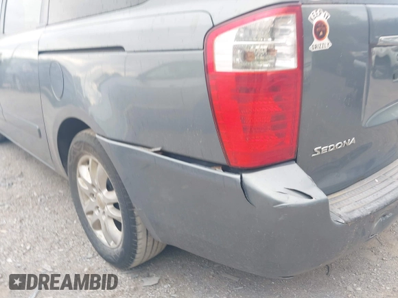 2008 Kia Sedona LX with VIN KNDMB233686212813, listed as a IAAI auction lot 42250476 with 198,111 mi miles and . Bid and sale history available at DreamBid. Image 6.