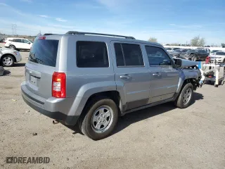 2015 Jeep Patriot Sport with VIN 1C4NJPBB5FD107167, listed as a Copart auction lot 43131255 with 121,069 mi miles and Salvage Title. Bid and sale history available at carsss.com. Image 3.