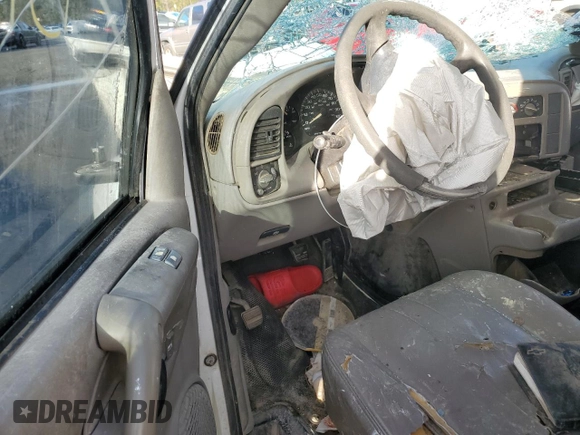 2004 Chevrolet Astro Cargo z VIN 1GCDM19X54B130510, wystawiony jako Copart lot #84888614 z przebiegiem Nie podano mil oraz Szkoda całkowita • Salvage title. Historia ofert i sprzedaży dostępna na DreamBid. Obrazek 8.