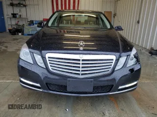 2011 Mercedes-Benz E 550 Luxury with VIN WDDHF9AB4BA335478, listed as a Copart auction lot 44942135 with 235,581 mi miles and Salvage title. Bid and sale history available at DreamBid. Image 5.