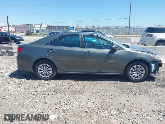 2012 Toyota Camry L z VIN 4T4BF1FK9CR229751, wystawiony jako IAAI lot #42190311 z przebiegiem 105 955 mil mil oraz . Historia ofert i sprzedaży dostępna na DreamBid. Obrazek 14.