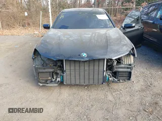 2019 BMW 7 Series 750i xDrive with VIN WBA7F2C52KB240302, listed as a IAAI auction lot 40984933 with 93,737 mi miles and . Bid and sale history available at DreamBid. Image 6.