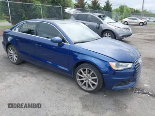 2015 Audi A3 Premium Plus z VIN WAUEFGFF7F1057529, wystawiony jako IAAI lot #42230483 z przebiegiem 110 344 mil mil oraz . Historia ofert i sprzedaży dostępna na DreamBid. Obrazek 1.
