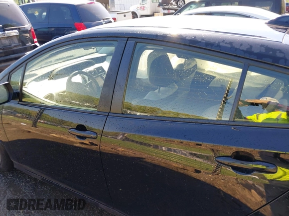 2022 Toyota Prius L Eco with VIN JTDKAMFU0N3176835, listed as a IAAI auction lot 41995548 with 47,945 mi miles and . Bid and sale history available at DreamBid. Image 14.