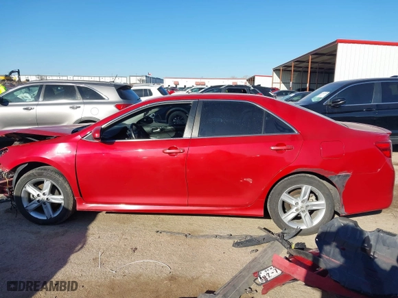 2014 Toyota Camry Hybrid LE with VIN 4T1BD1FKXEU138765, listed as a IAAI auction lot 41761389 with 228,111 mi miles. Bid and sale history available at carsss.com. Image 15.