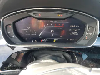 2020 Audi S8 z VIN WAU8SAF8XLN015240, wystawiony jako Copart lot #85310064 z przebiegiem 31 303 mil mil oraz Szkoda całkowita • Salvage title. Historia ofert i sprzedaży dostępna na DreamBid. Obrazek 9.