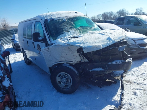 2018 Chevrolet Express Cargo Van with VIN 1GCWGAFG1J1195263, listed as a IAAI auction lot 41287882 with 71,475 mi miles. Bid and sale history available at carsss.com. Image 1.
