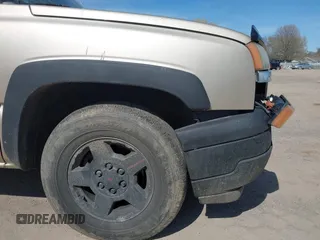 2005 Chevrolet Silverado 1500 Z71 with VIN 2GCEK19B951171707, listed as a IAAI auction lot 42062775 with 129,044 mi miles and . Bid and sale history available at DreamBid. Image 20.