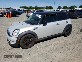2013 MINI Hardtop S with VIN WMWSV3C50DT477287, listed as a Copart auction lot 56998445 with 238,282 mi miles and Clean Title. Bid and sale history available at DreamBid. Image 1.