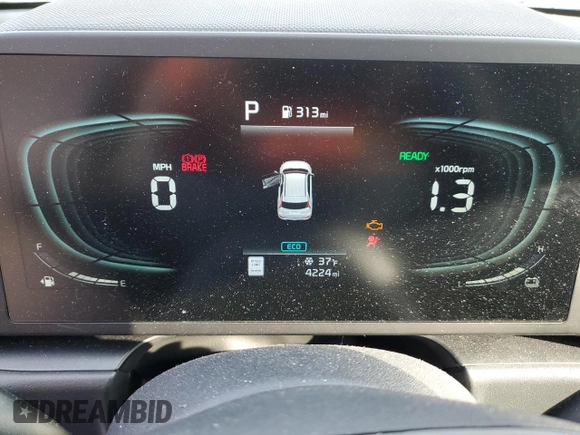 2024 Kia Niro LX with VIN KNDCP3LE0R5137103, listed as a Copart auction lot 43588865 with 4,224 mi miles and Salvage Title. Bid and sale history available at carsss.com. Image 9.