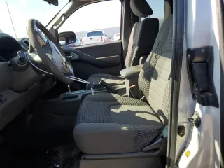 2012 Nissan Frontier S z VIN 1N6BD0CTXCC463556, wystawiony jako Copart lot #46553035 z przebiegiem 195 549 mil mil oraz Szkoda całkowita • Salvage title. Historia ofert i sprzedaży dostępna na DreamBid. Obrazek 7.