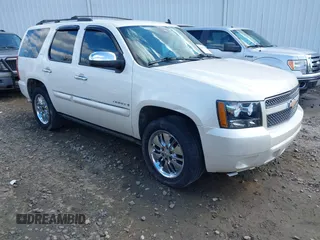 2008 Chevrolet Tahoe LTZ с VIN 1GNFC13J18R263835, выставлен на аукционе IAAI как лот 41415381 с пробегом 308 477 миль миль и . История ставок и продаж доступна на DreamBid. Изображение 1.