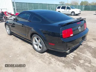 2006 Ford Mustang GT Deluxe with VIN 1ZVHT82H965254102, listed as a IAAI auction lot 41984368 with 185,498 mi miles. Bid and sale history available at carsss.com. Image 3.
