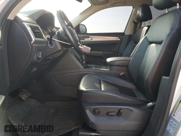 2019 Volkswagen Atlas SE with VIN 1V2WR2CA6KC559505, listed as a Copart auction lot 57183825 with 111,377 mi miles and Salvage title. Bid and sale history available at DreamBid. Image 7.