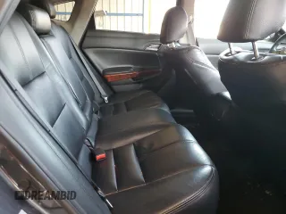 2011 Honda Crosstour EX z VIN 5J6TF1H32BL002733, wystawiony jako Copart lot #70150324 z przebiegiem Nie podano mil oraz Szkoda całkowita • Salvage title. Historia ofert i sprzedaży dostępna na DreamBid. Obrazek 10.